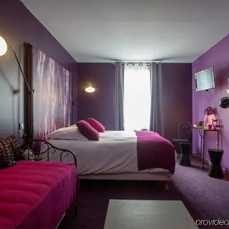 Hotel La & 3*