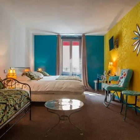 Hotel La & 3*