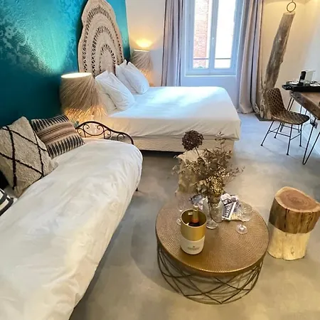 Hotel La &
