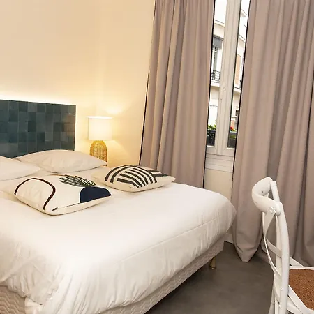 Hotel La & Paris