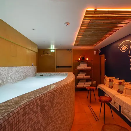 Hotell La & Paris