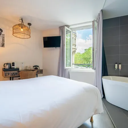 Hotel La &