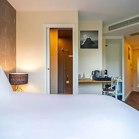 La & 3* باريس