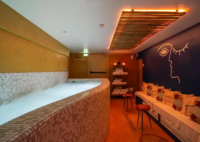 فندق La & باريس